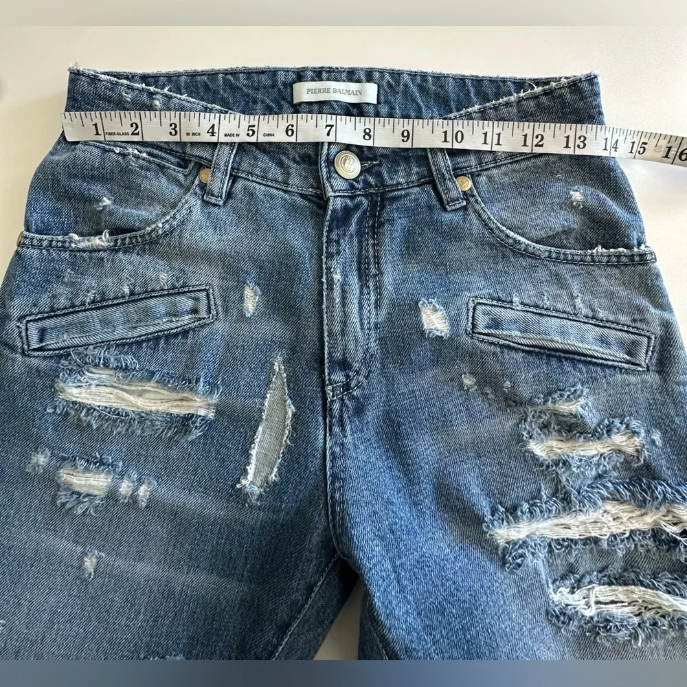 Pierre Balmain Women’s Distressed Blue Jeans size 24